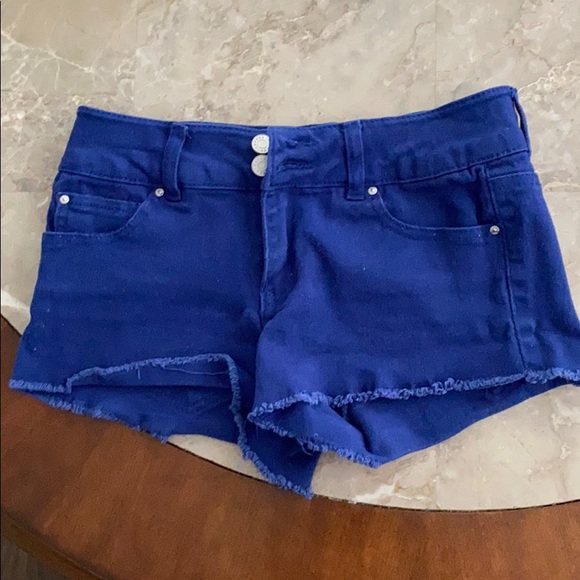 Set of shorts - Picture 3 of 5